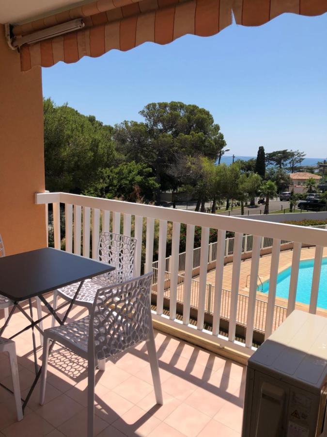 Apartment Newly Renovated Aircond-Wifi-Pool-Sea View-150M To Beaches- Saint Aygulf Buitenkant foto