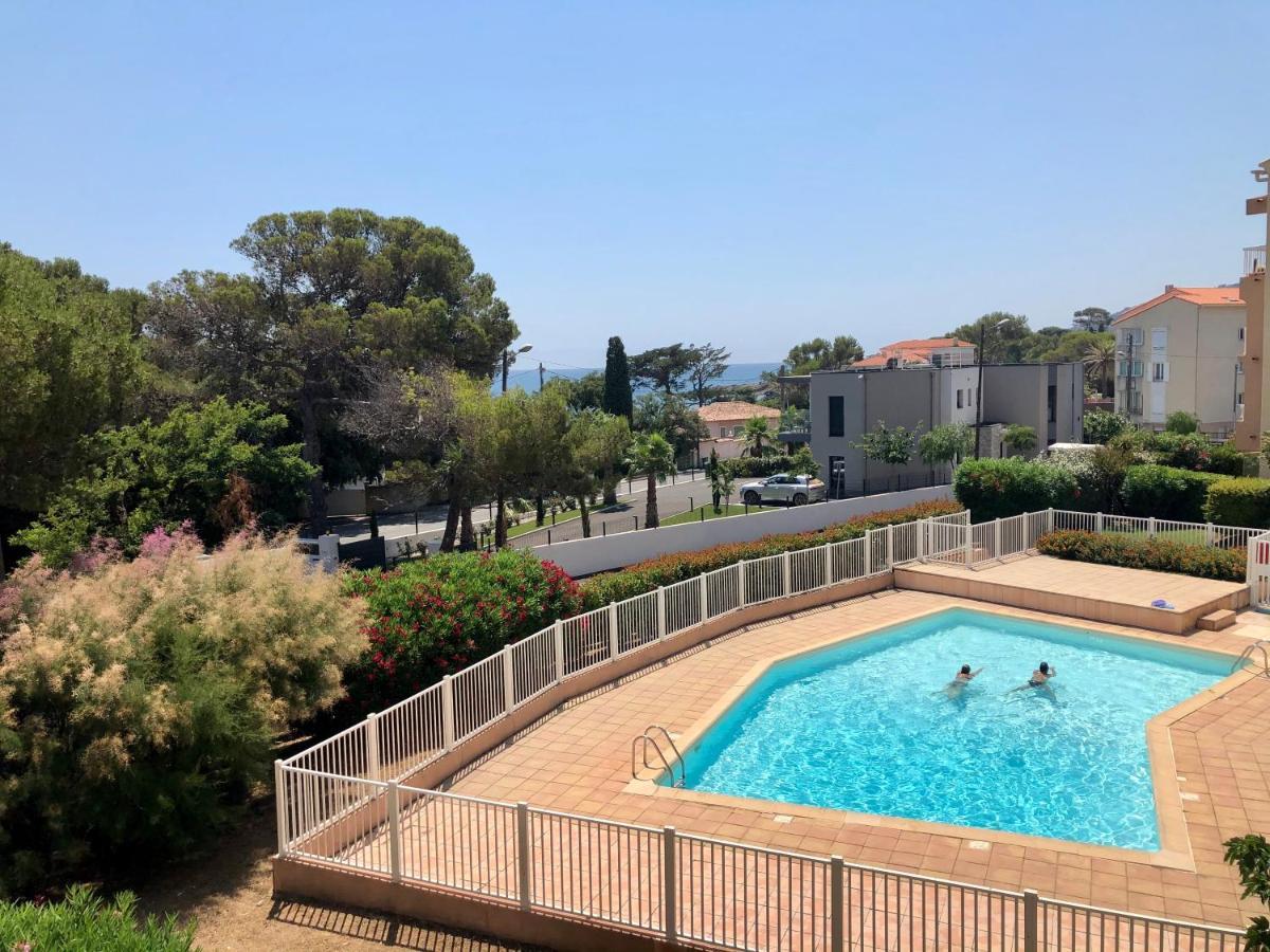 Apartment Newly Renovated Aircond-Wifi-Pool-Sea View-150M To Beaches- Saint Aygulf Buitenkant foto
