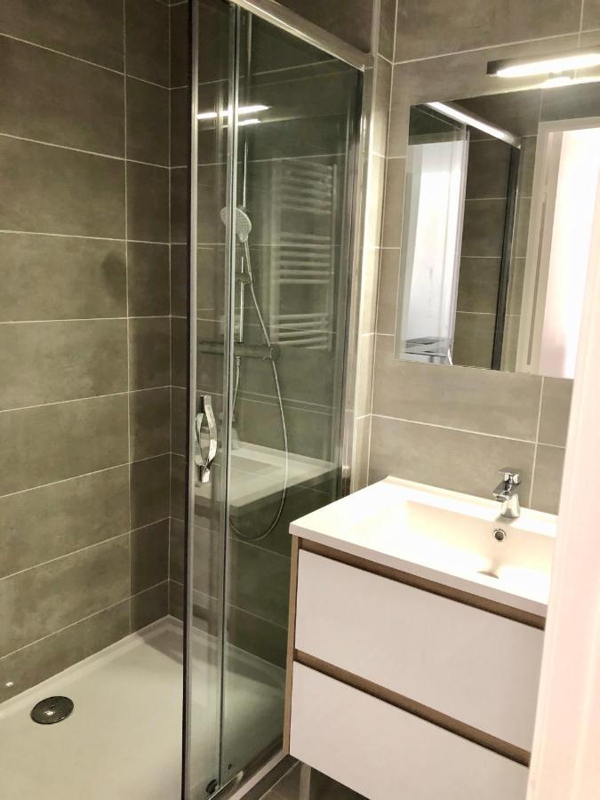 Apartment Newly Renovated Aircond-Wifi-Pool-Sea View-150M To Beaches- Saint Aygulf Buitenkant foto