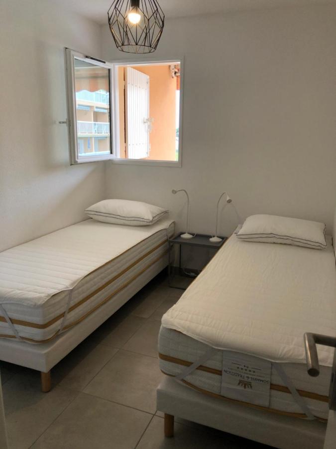 Apartment Newly Renovated Aircond-Wifi-Pool-Sea View-150M To Beaches- Saint Aygulf Buitenkant foto