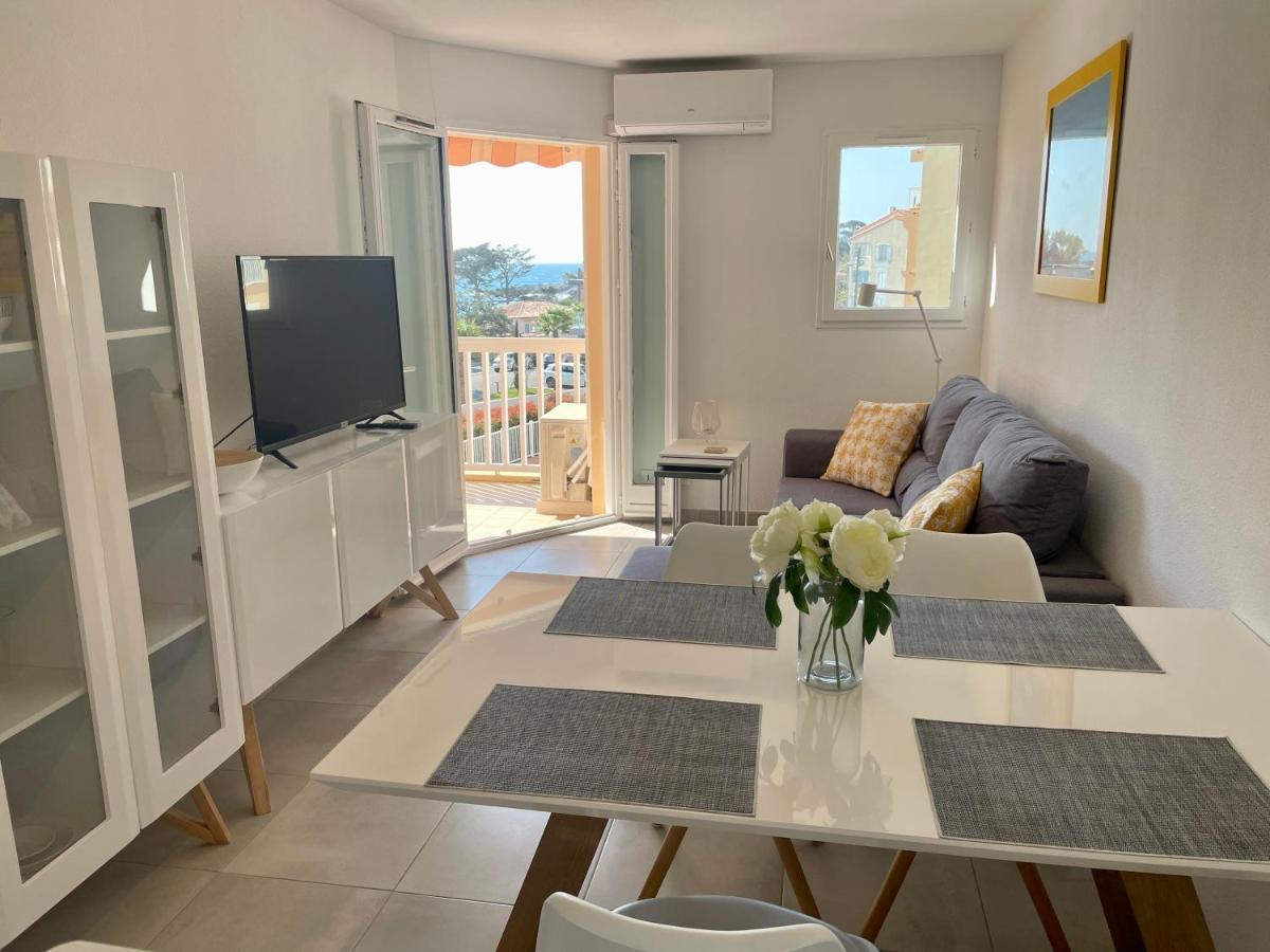 Apartment Newly Renovated Aircond-Wifi-Pool-Sea View-150M To Beaches- Saint Aygulf Buitenkant foto
